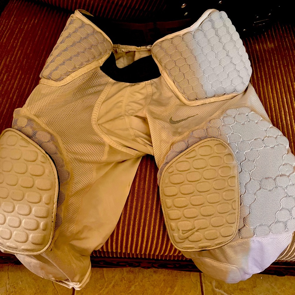 Football pads small